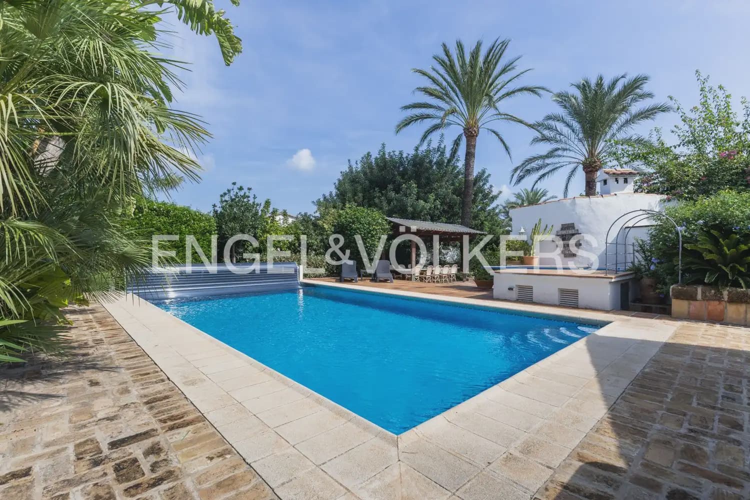 6 slaapkamer Villa te koop in Denia met zwembad garage - € 975.000 (Ref: 10153883)
