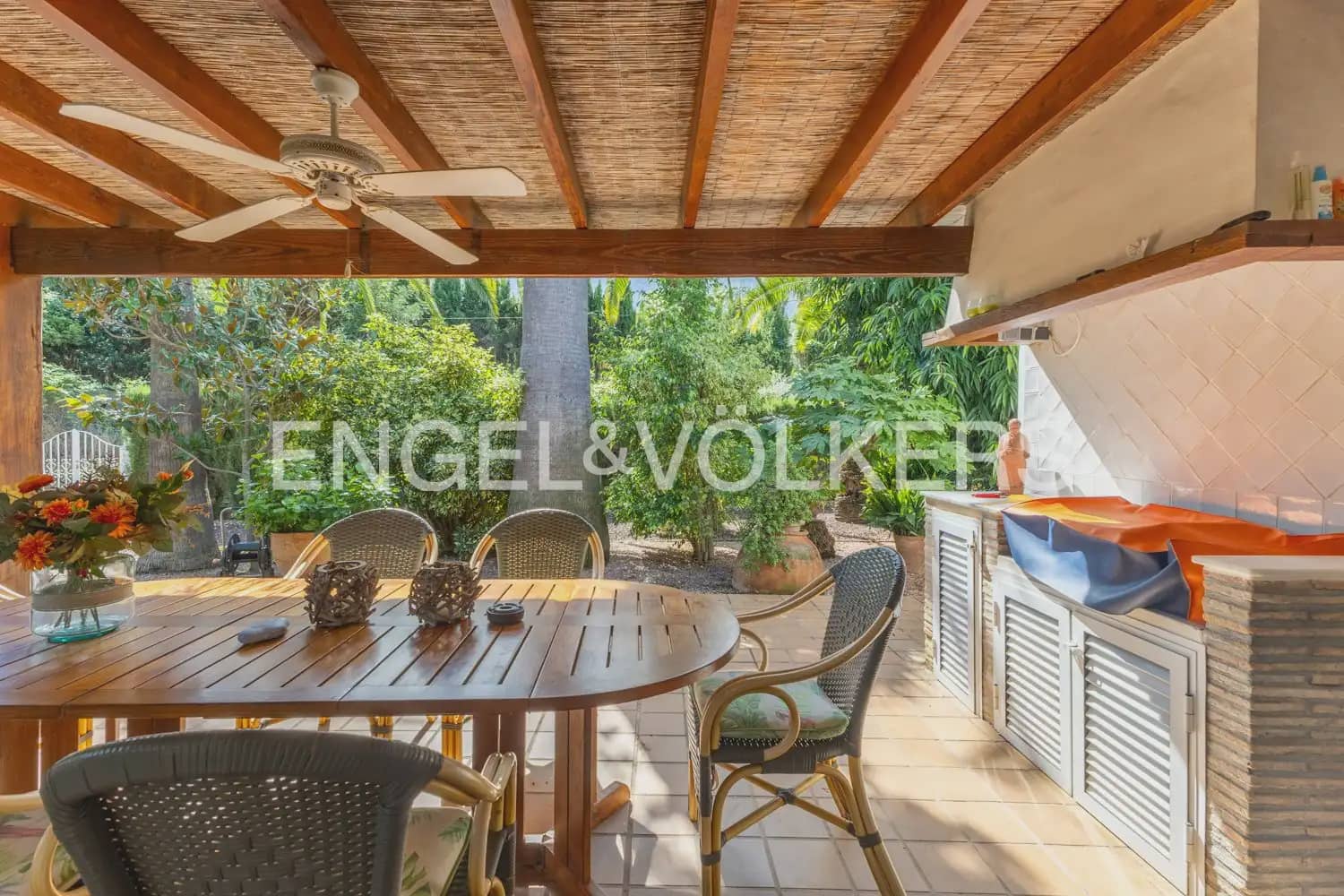 6 slaapkamer Villa te koop in Denia met zwembad garage - € 975.000 (Ref: 10153883)
