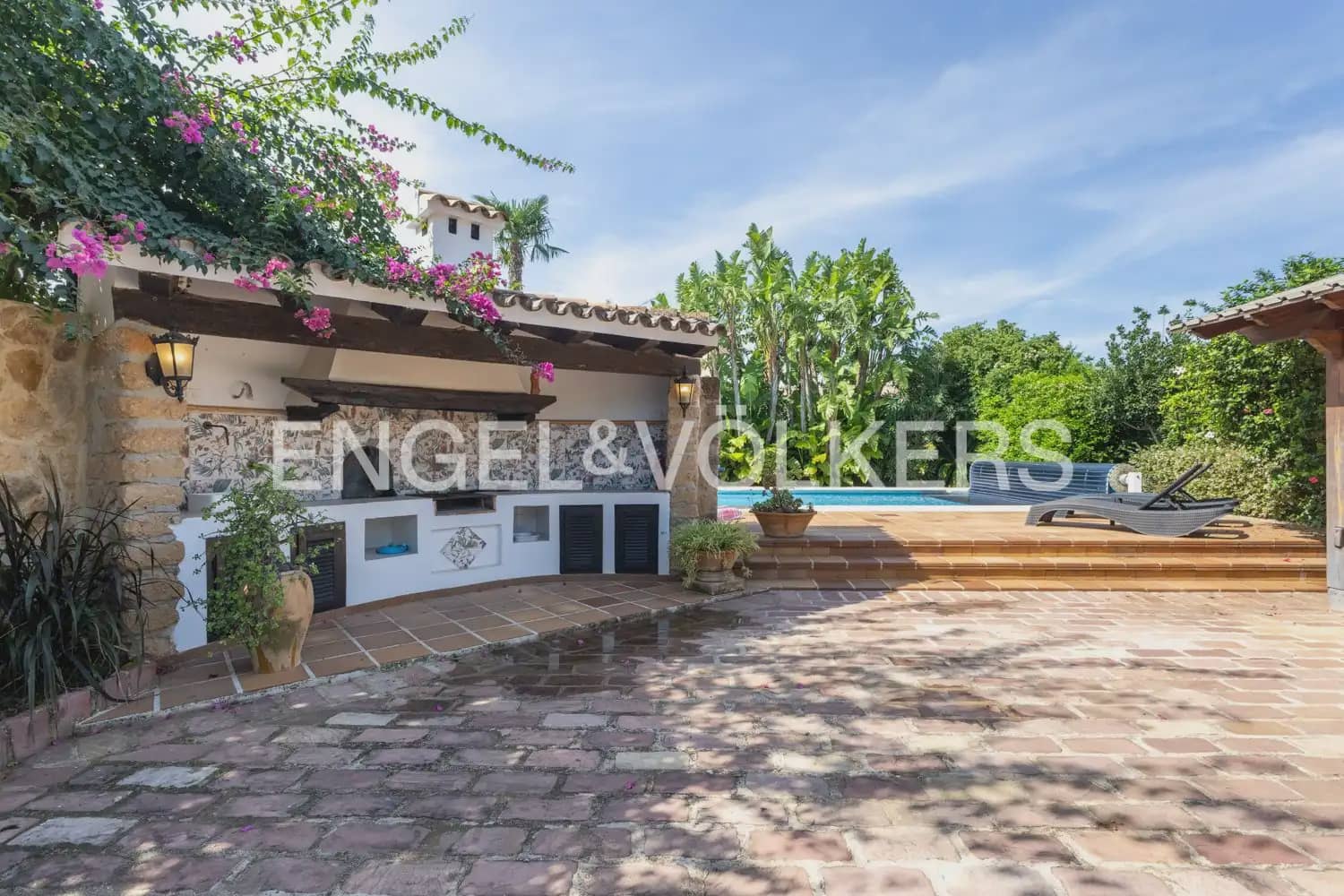 6 slaapkamer Villa te koop in Denia met zwembad garage - € 975.000 (Ref: 10153883)