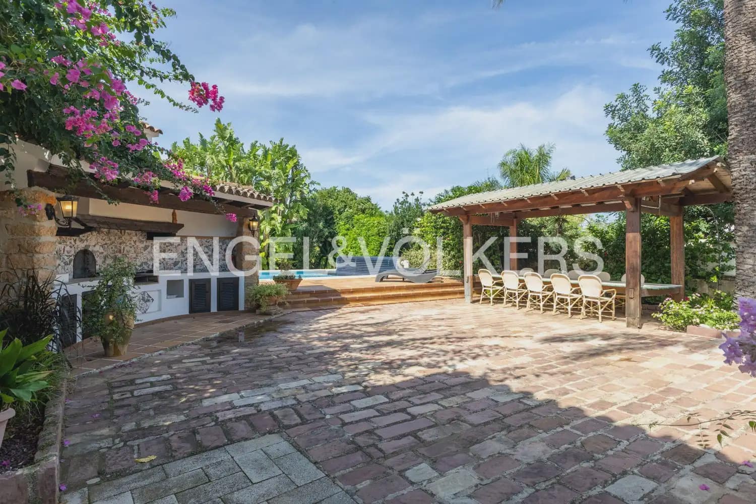 6 slaapkamer Villa te koop in Denia met zwembad garage - € 975.000 (Ref: 10153883)