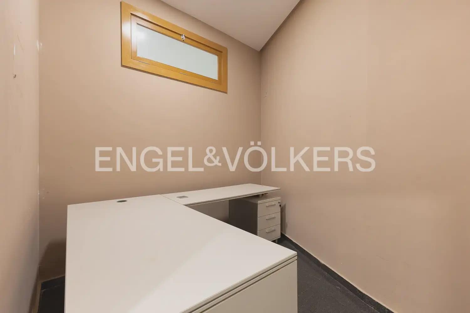 2 bedroom Flat for sale in Valencia city with garage - € 450,000 (Ref: 10154036)