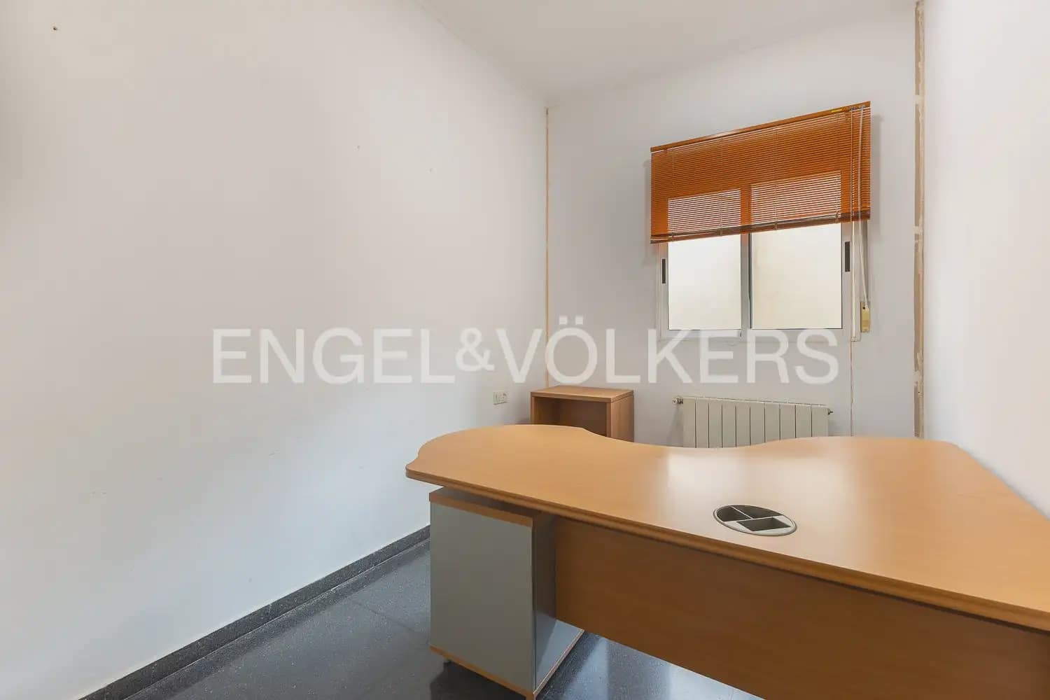 2 bedroom Flat for sale in Valencia city with garage - € 450,000 (Ref: 10154036)
