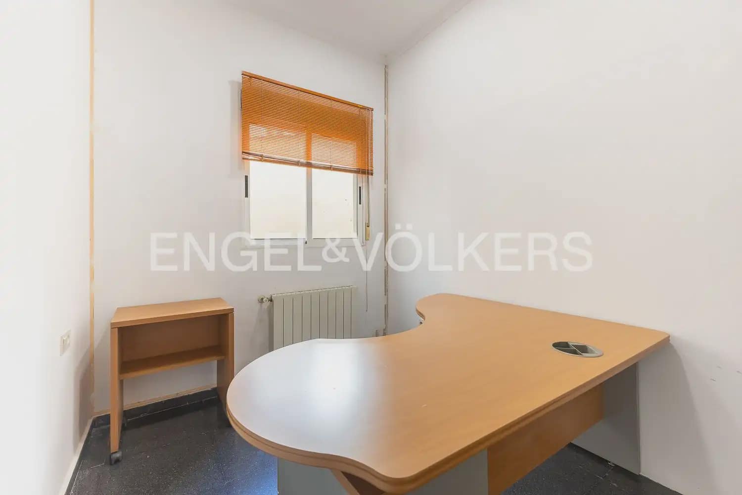 2 bedroom Flat for sale in Valencia city with garage - € 450,000 (Ref: 10154036)