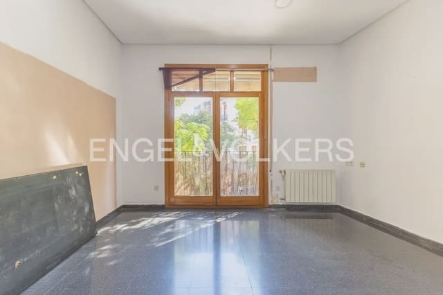 2 bedroom Flat for sale in El Carme, Valencia city with garage - € 450,000 (Ref: 10154036)