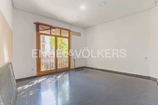 2 bedroom Flat for sale in El Carme, Valencia city with garage - € 450,000 (Ref: 10154036)