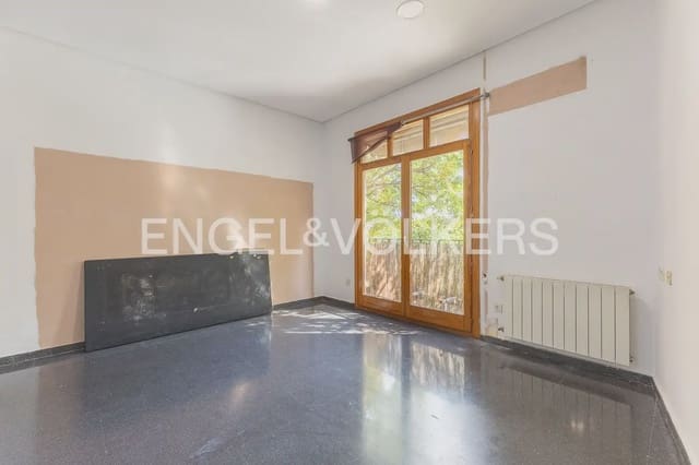 2 bedroom Flat for sale in El Carme, Valencia city with garage - € 450,000 (Ref: 10154036)