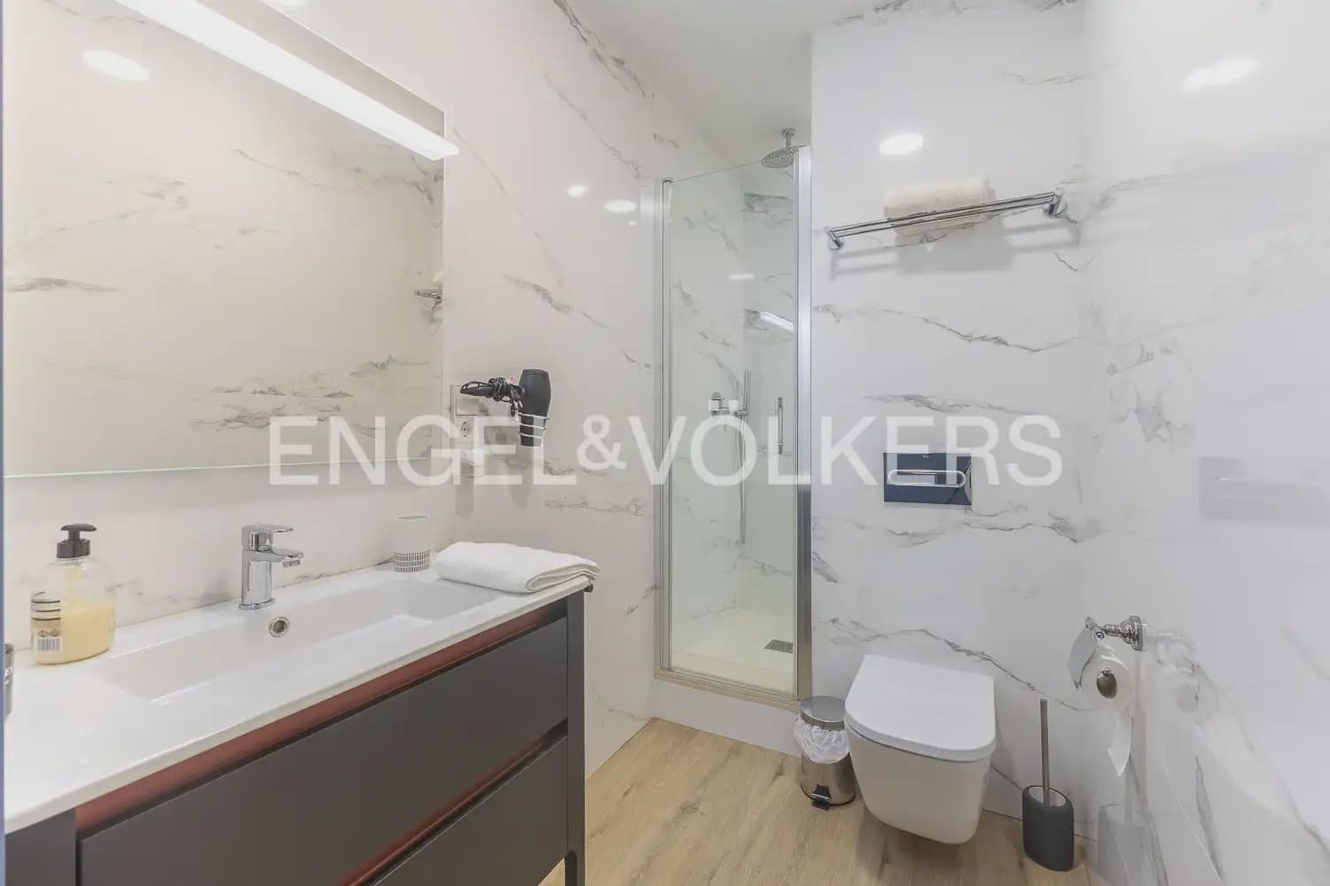 4 slaapkamer Flat te koop in Valencia stad - € 600.000 (Ref: 10154037)