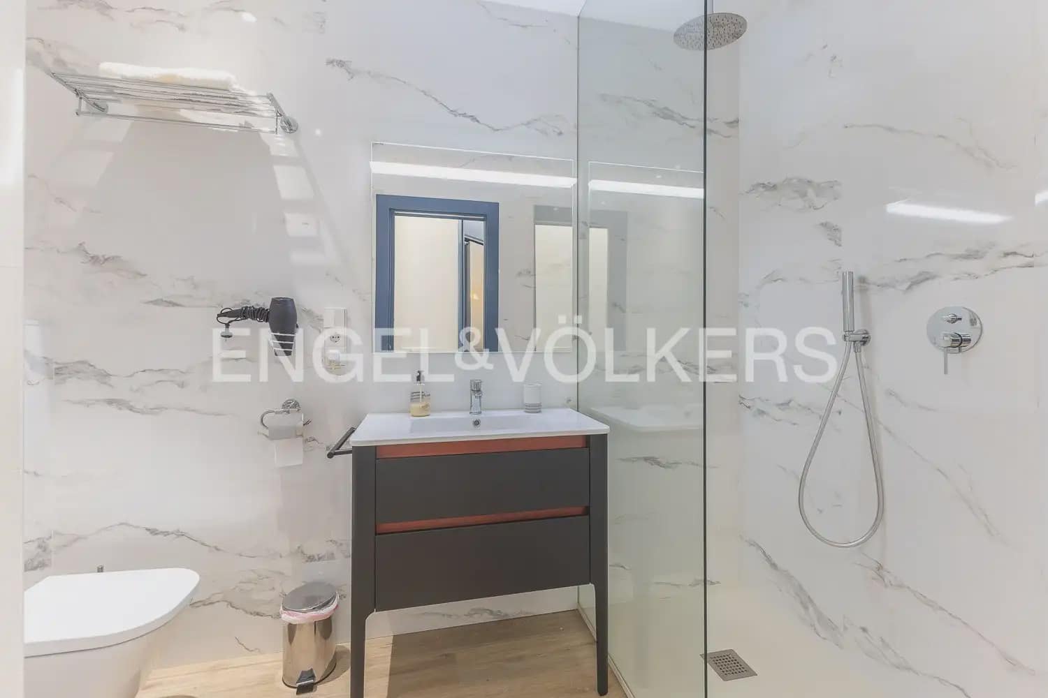 4 slaapkamer Flat te koop in Valencia stad - € 600.000 (Ref: 10154037)