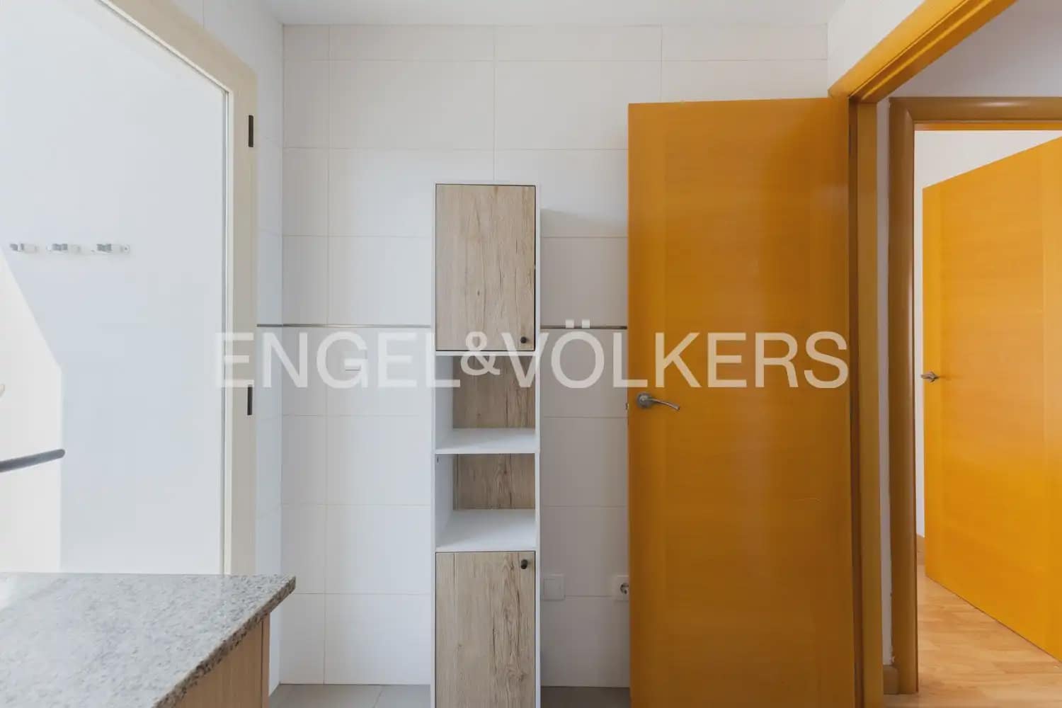 2 bedroom Flat for rent in Sagunto / Sagunt with garage - € 1,150 (Ref: 10154038)