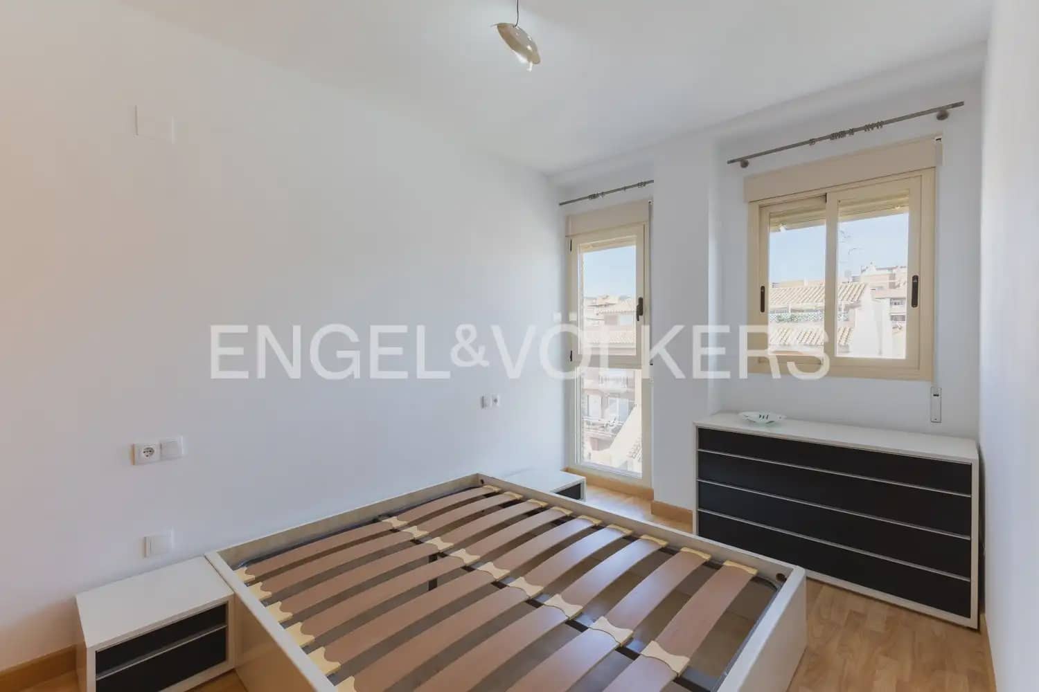 2 bedroom Flat for rent in Sagunto / Sagunt with garage - € 1,150 (Ref: 10154038)