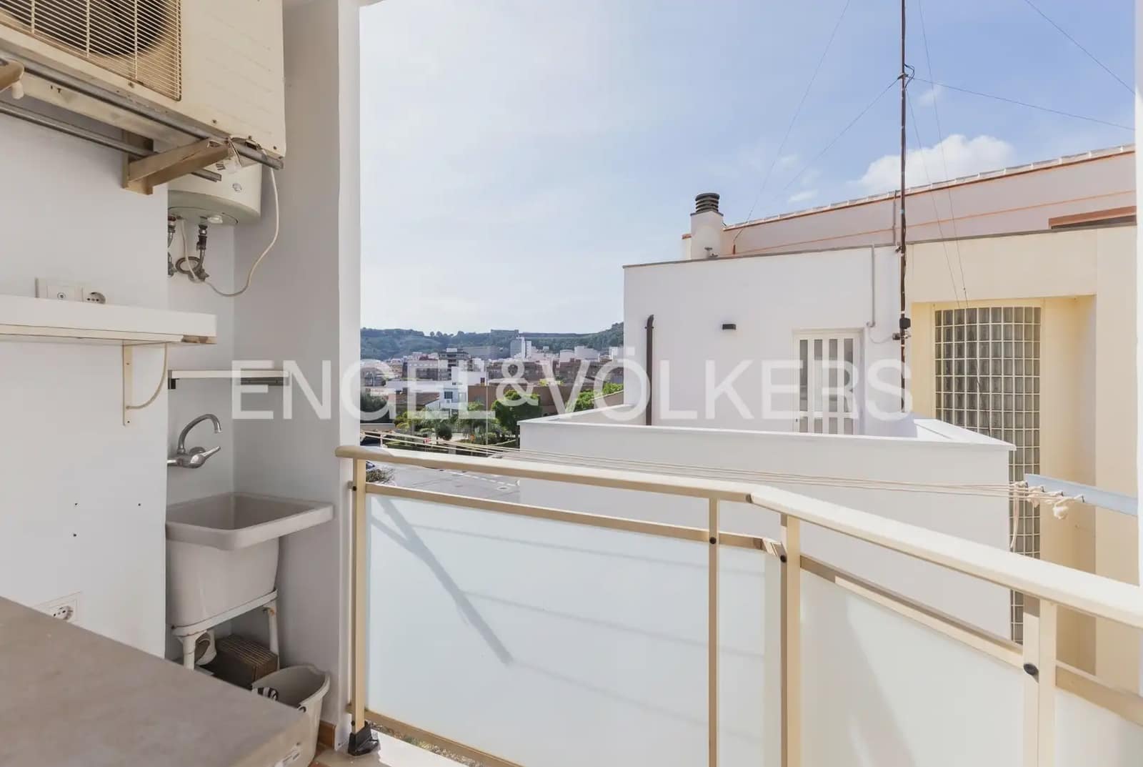 2 bedroom Flat for rent in Sagunto / Sagunt with garage - € 1,150 (Ref: 10154038)