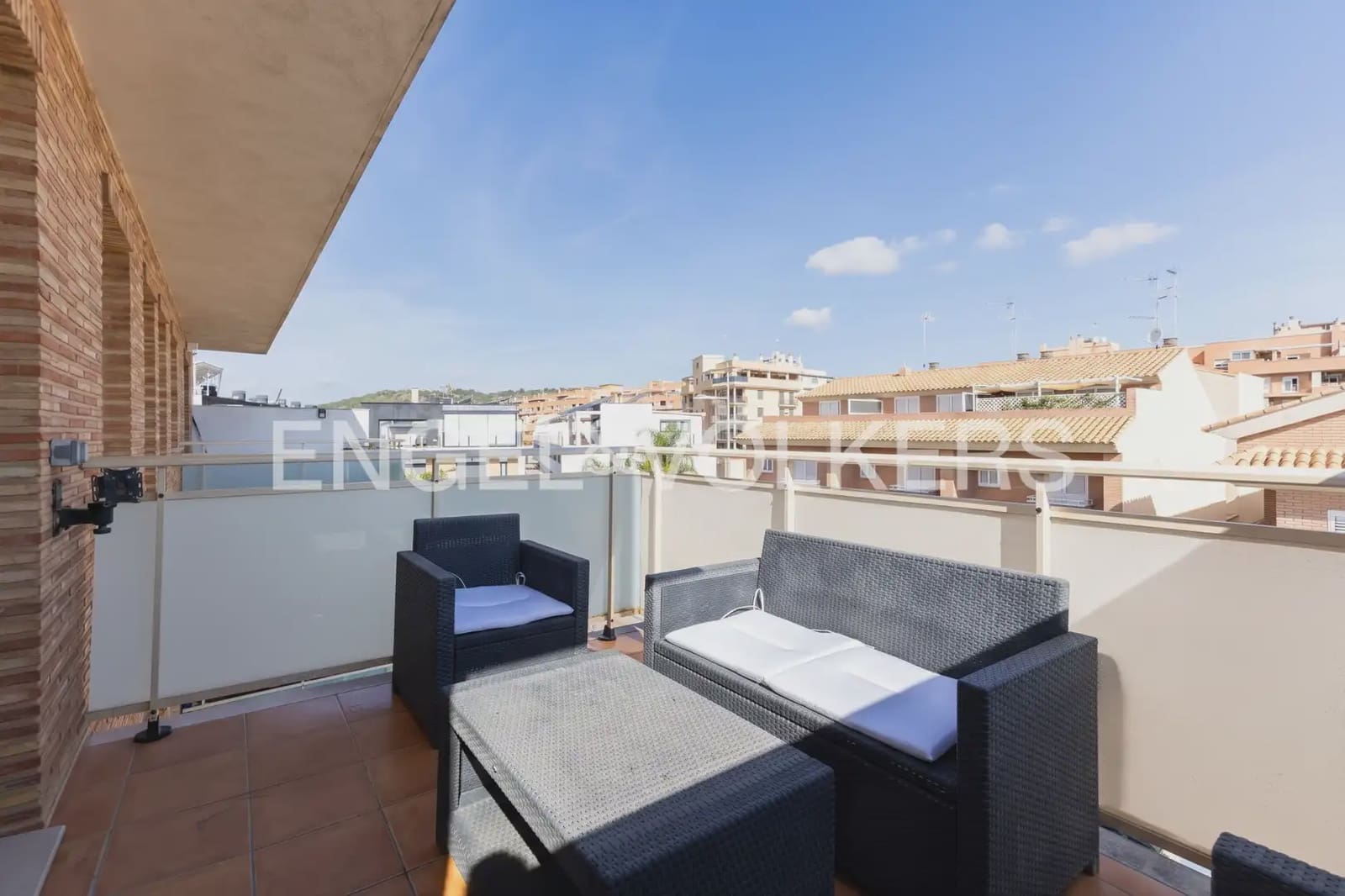 2 bedroom Flat for rent in Sagunto / Sagunt with garage - € 1,150 (Ref: 10154038)