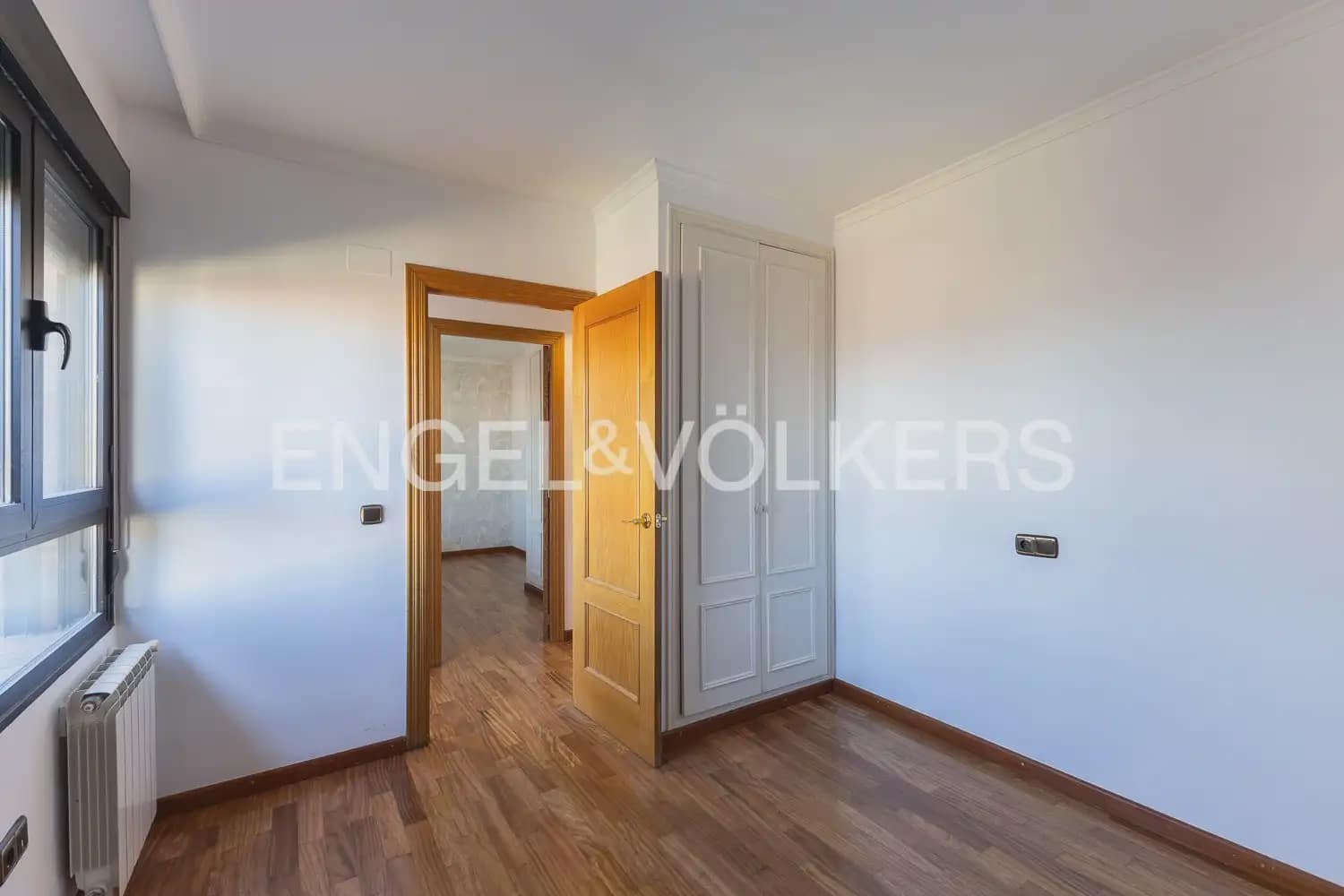 Ático de 4 habitaciones en València ciudad en alquiler con garaje - 2.600 € (Ref: 10154039)