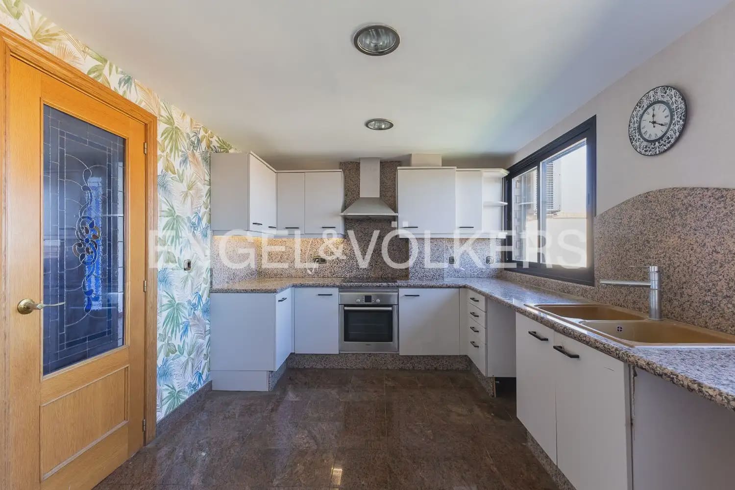 Ático de 4 habitaciones en València ciudad en alquiler con garaje - 2.600 € (Ref: 10154039)