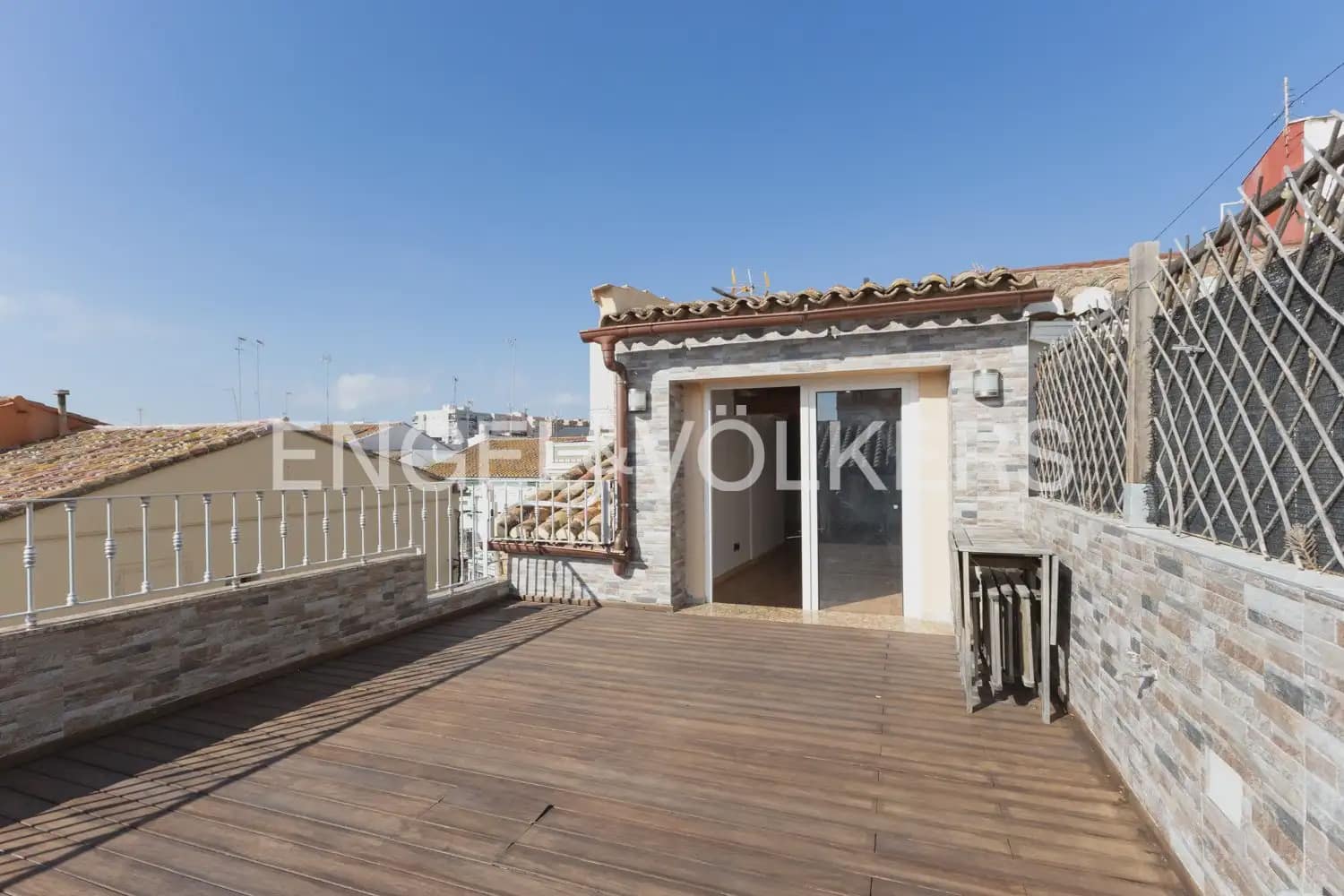 3 bedroom Townhouse for rent in Valencia city - € 1,900 (Ref: 10154291)