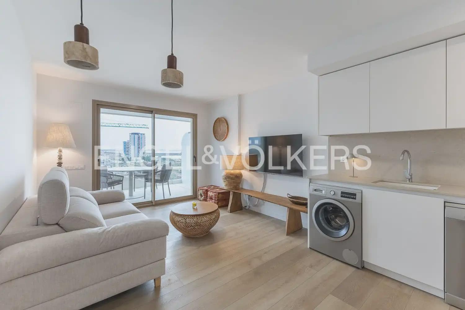 2 bedroom Flat for rent in Puig with pool garage - € 2,100 (Ref: 10155757)