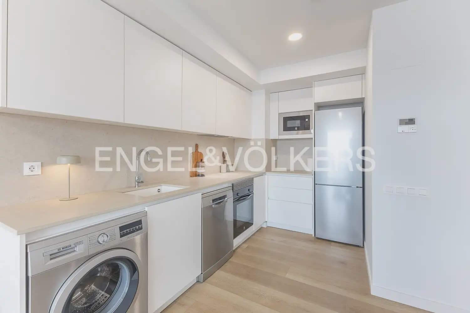 2 bedroom Flat for rent in Puig with pool garage - € 2,100 (Ref: 10155757)