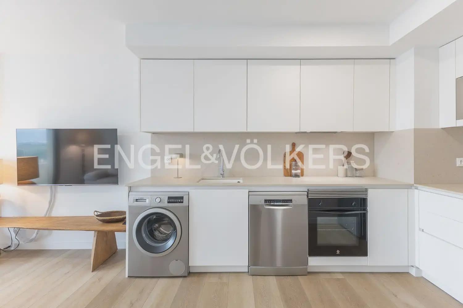 2 bedroom Flat for rent in Puig with pool garage - € 2,100 (Ref: 10155757)
