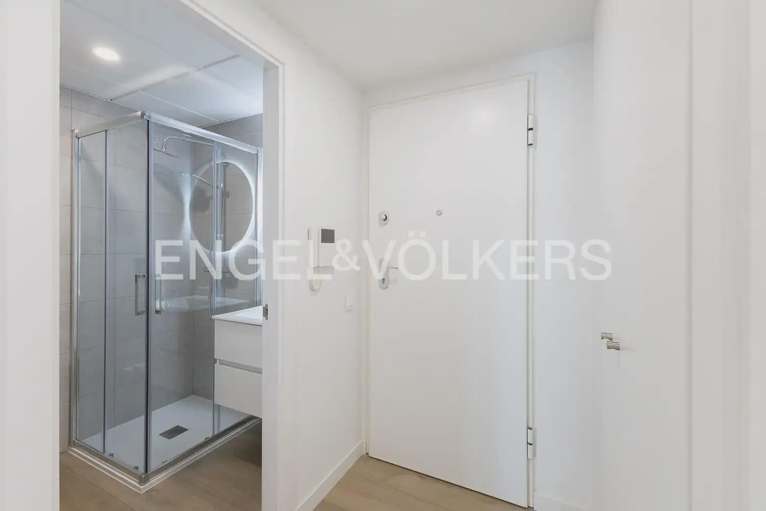2 bedroom Flat for rent in Puig with pool garage - € 2,100 (Ref: 10155757)