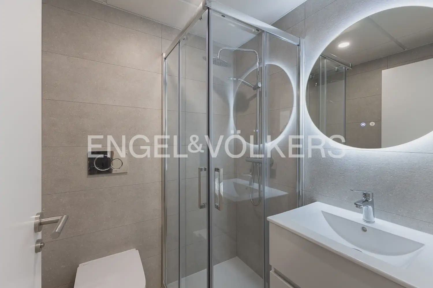 2 bedroom Flat for rent in Puig with pool garage - € 2,100 (Ref: 10155757)