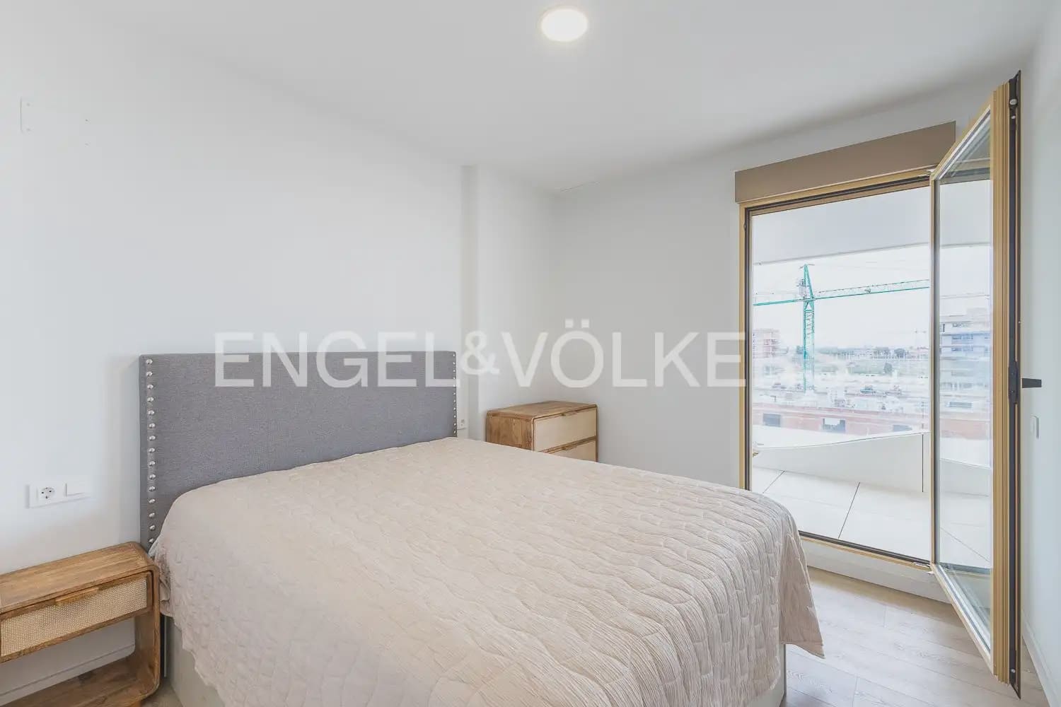 2 bedroom Flat for rent in Puig with pool garage - € 2,100 (Ref: 10155757)