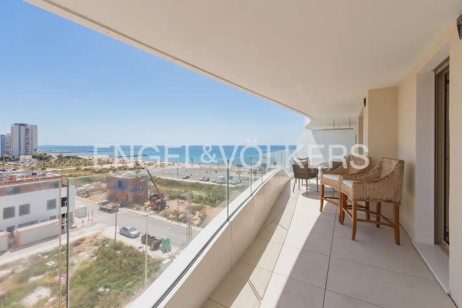 2 bedroom Flat for rent in Puig with pool garage - € 2,100 (Ref: 10155757)