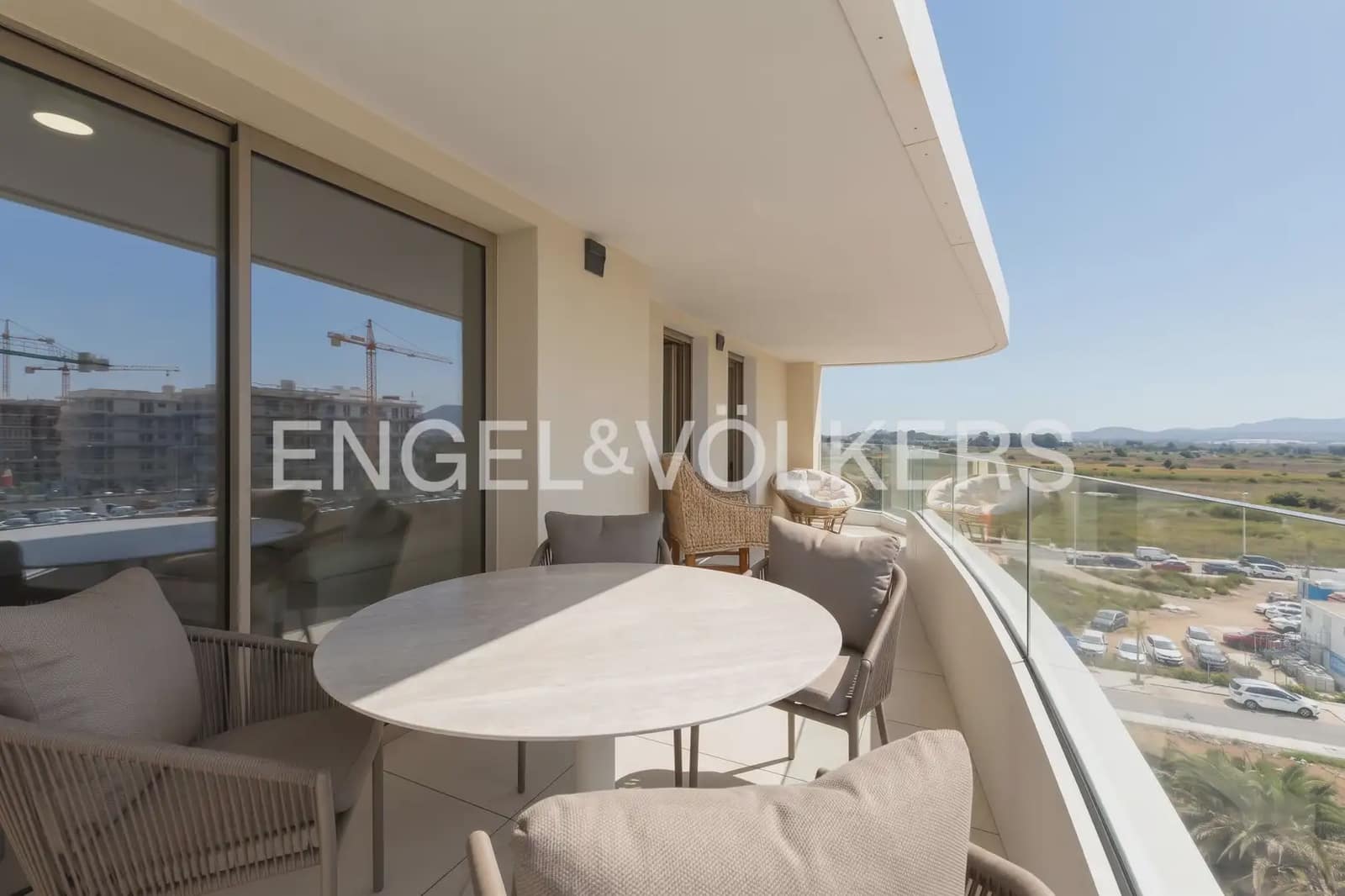 2 bedroom Flat for rent in Puig with pool garage - € 2,100 (Ref: 10155757)