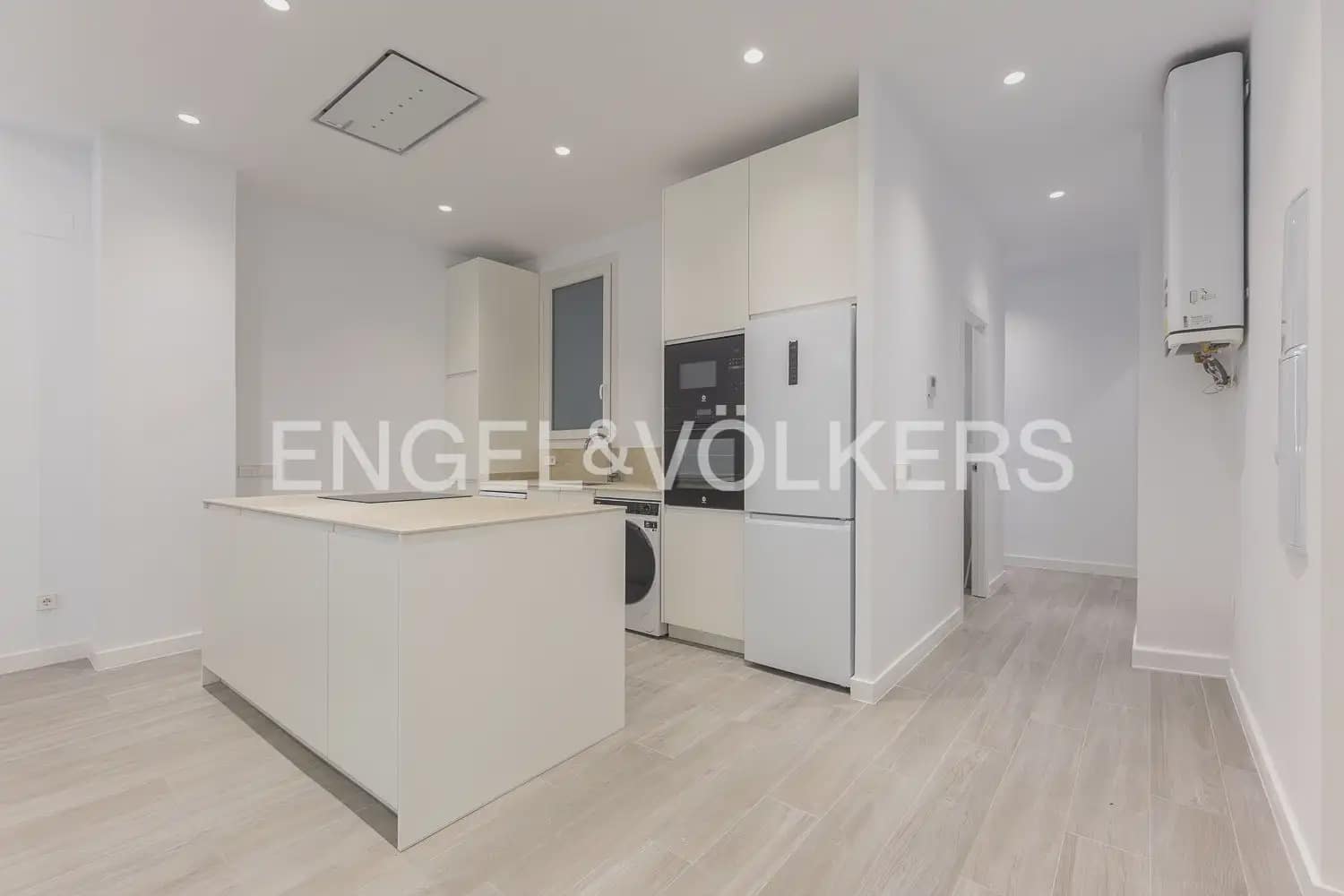 3 sovrum Lägenhet att hyra i Valencia stad - 2 500 € (Ref: 10155758)