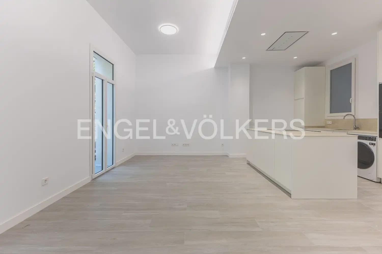 3 sovrum Lägenhet att hyra i Valencia stad - 2 500 € (Ref: 10155758)
