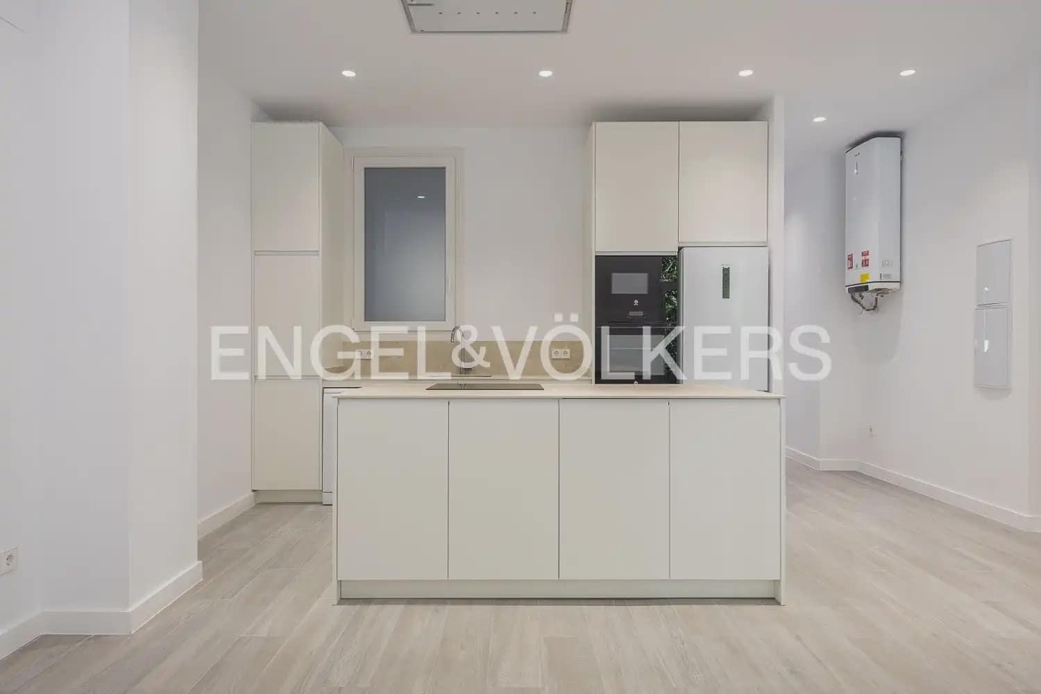 3 sovrum Lägenhet att hyra i Valencia stad - 2 500 € (Ref: 10155758)