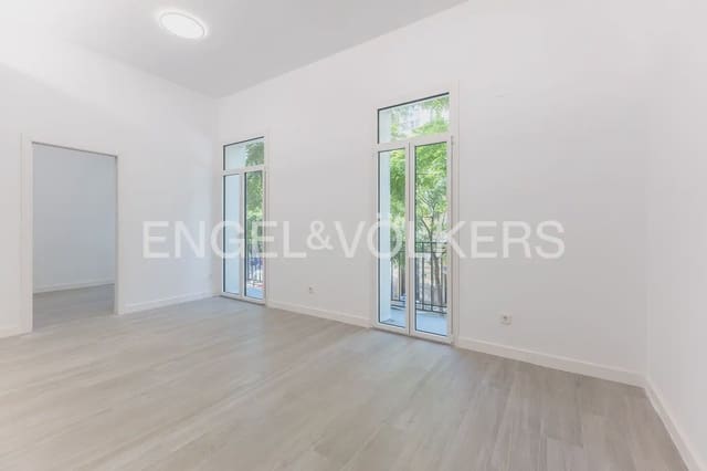 3 slaapkamer Flat te huur in La Gran Via, Valencia stad - € 2.500 (Ref: 10155758)