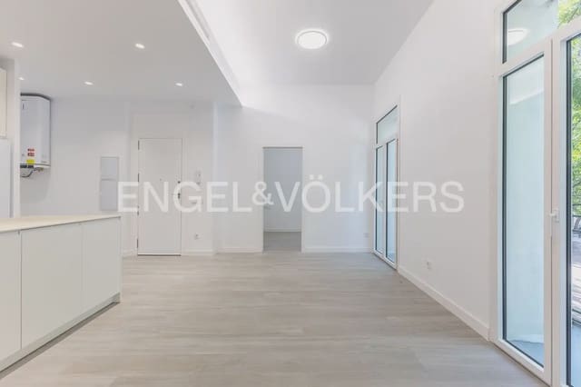 3 slaapkamer Flat te huur in La Gran Via, Valencia stad - € 2.500 (Ref: 10155758)