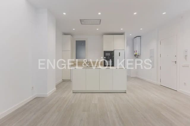 3 slaapkamer Flat te huur in La Gran Via, Valencia stad - € 2.500 (Ref: 10155758)