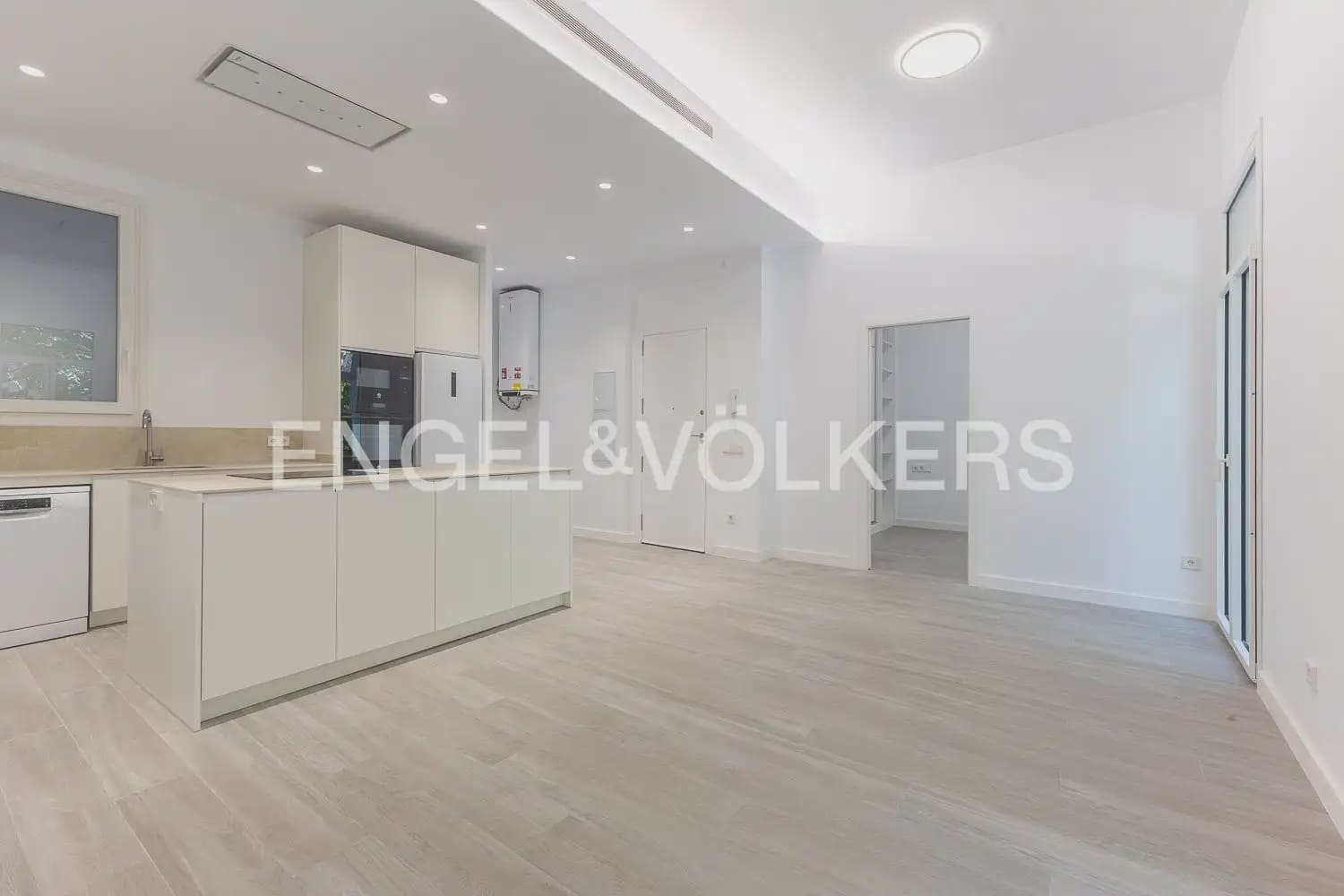3 sovrum Lägenhet att hyra i Valencia stad - 2 500 € (Ref: 10155758)
