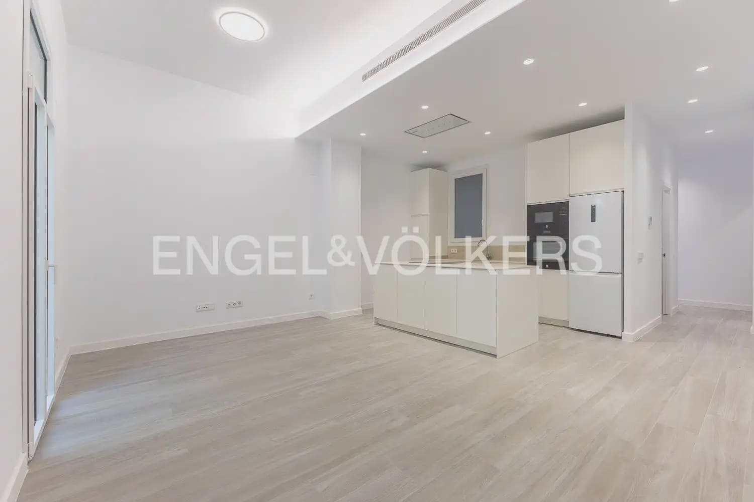 3 sovrum Lägenhet att hyra i Valencia stad - 2 500 € (Ref: 10155758)