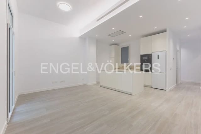3 slaapkamer Flat te huur in La Gran Via, Valencia stad - € 2.500 (Ref: 10155758)