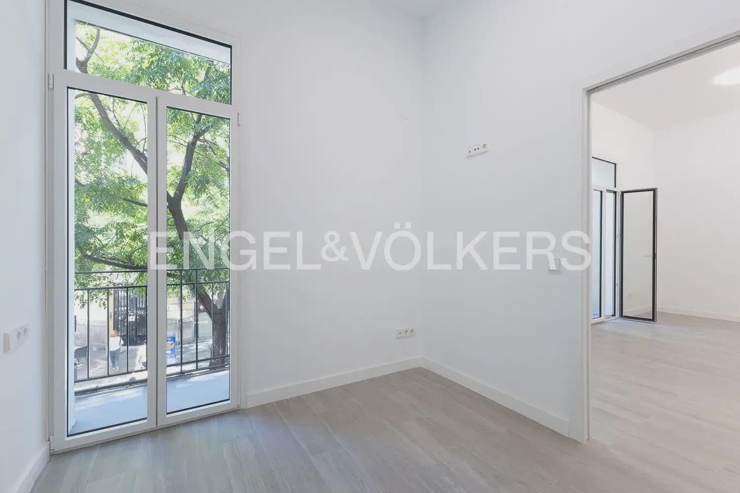 3 sovrum Lägenhet att hyra i Valencia stad - 2 500 € (Ref: 10155758)
