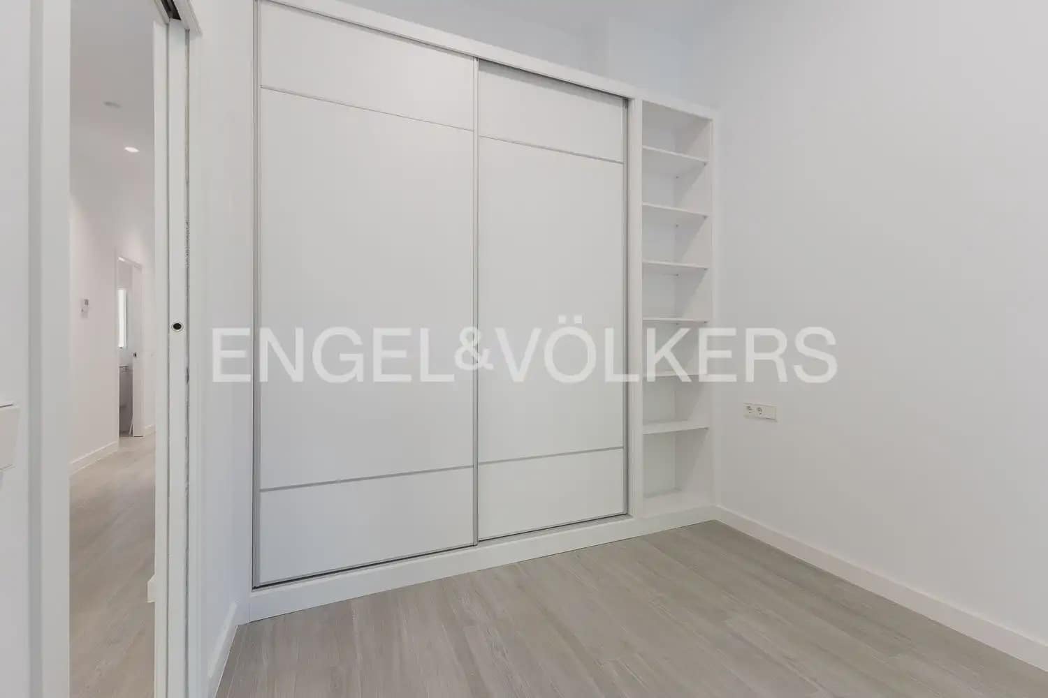 3 sovrum Lägenhet att hyra i Valencia stad - 2 500 € (Ref: 10155758)