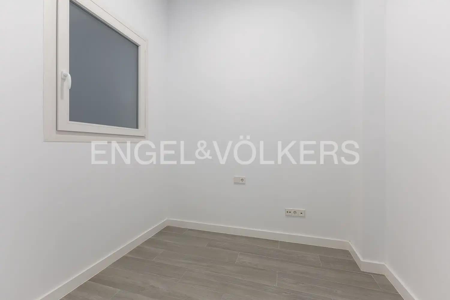 3 sovrum Lägenhet att hyra i Valencia stad - 2 500 € (Ref: 10155758)