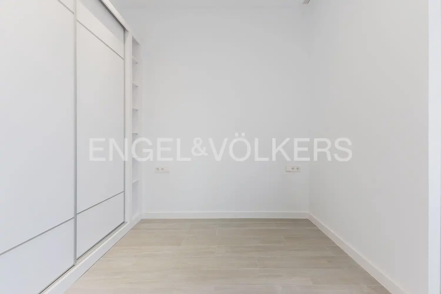 3 sovrum Lägenhet att hyra i Valencia stad - 2 500 € (Ref: 10155758)