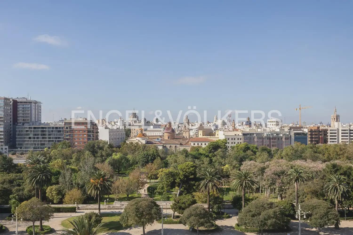 4 slaapkamer Flat te huur in Valencia stad - € 3.000 (Ref: 10156907)
