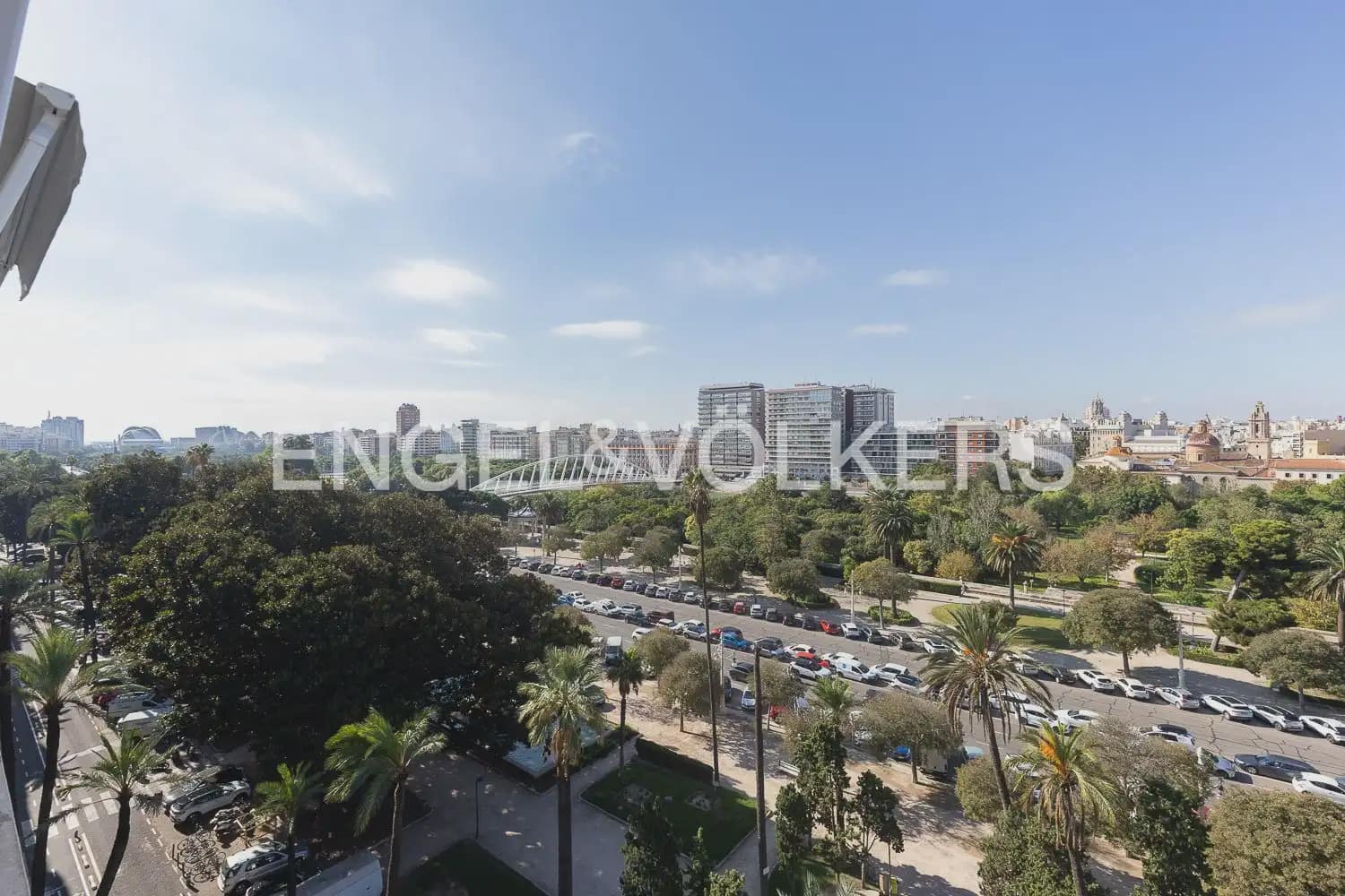 4 slaapkamer Flat te huur in Valencia stad - € 3.000 (Ref: 10156907)
