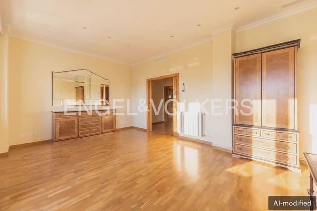 4 slaapkamer Flat te huur in Exposicio, Valencia stad - € 3.000 (Ref: 10156907)