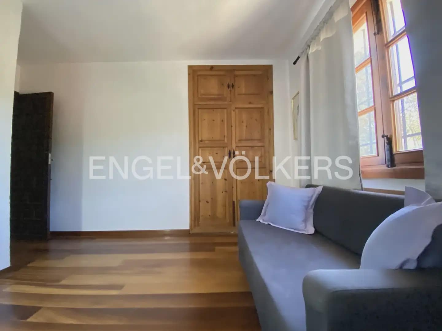 6 makuuhuone Rivitalo vuokrattavana paikassa Naquera mukana uima-altaan 
autotalli - 2 800 € (Ref: 10156908)