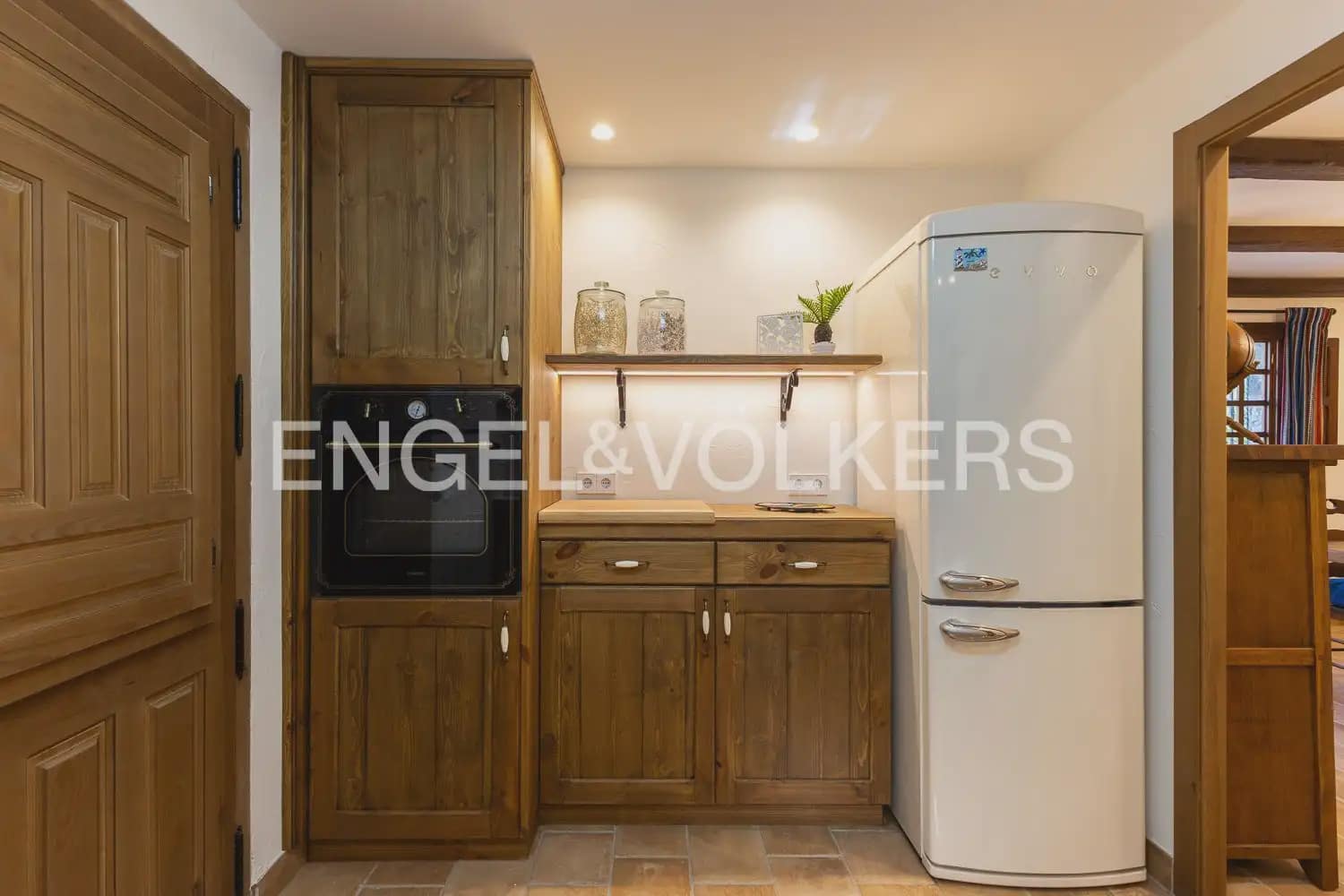 6 bedroom Villa for sale in Serra with pool garage - € 630,000 (Ref: 10156909)