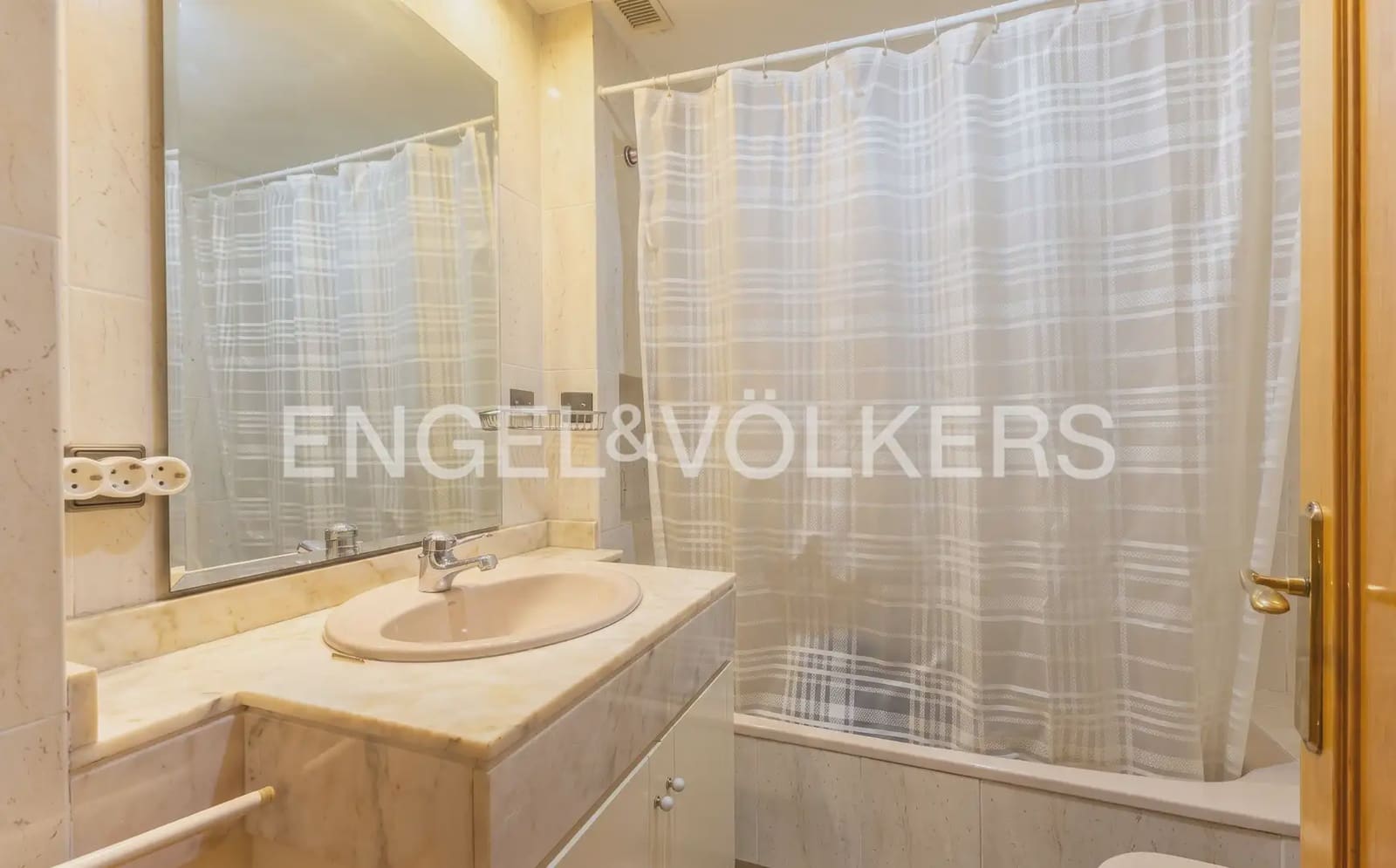 5 soveværelse Lejlighed til salg i Valencia by med garage - € 860.000 (Ref: 10158651)