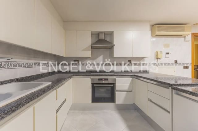 5 soveværelse Lejlighed til salg i Exposicio, Valencia by med garage - € 860.000 (Ref: 10158651)