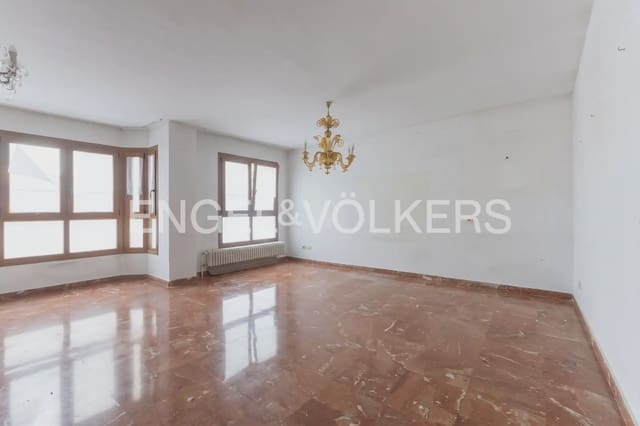 5 soveværelse Lejlighed til salg i Exposicio, Valencia by med garage - € 860.000 (Ref: 10158651)
