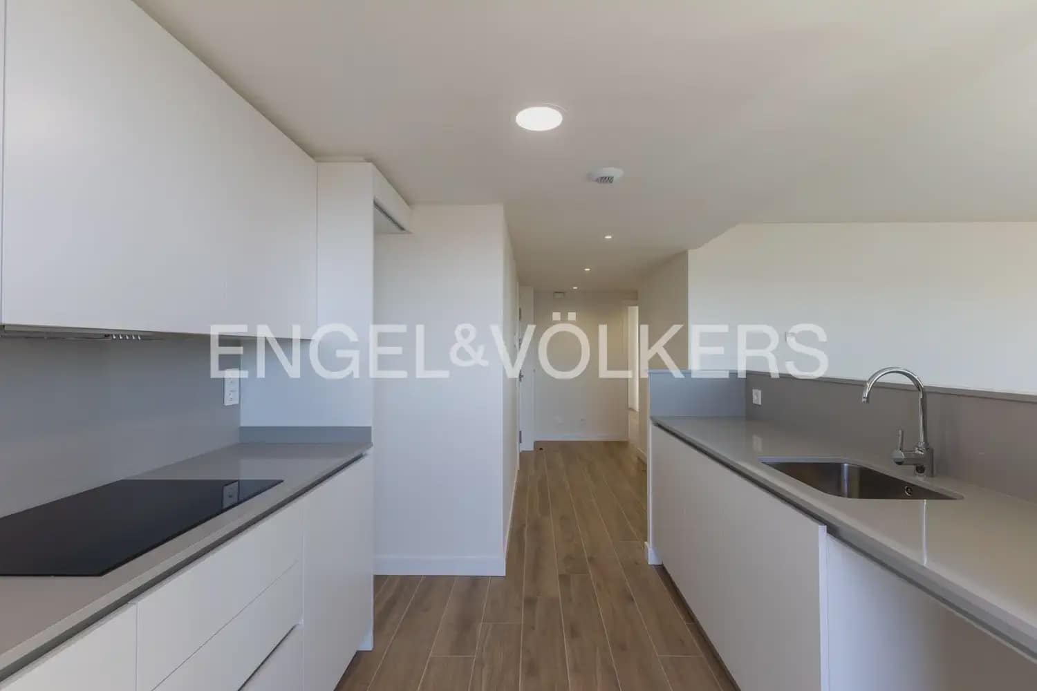 3 sovrum Lägenhet att hyra i Valencia stad med garage - 1 600 € (Ref: 10158749)