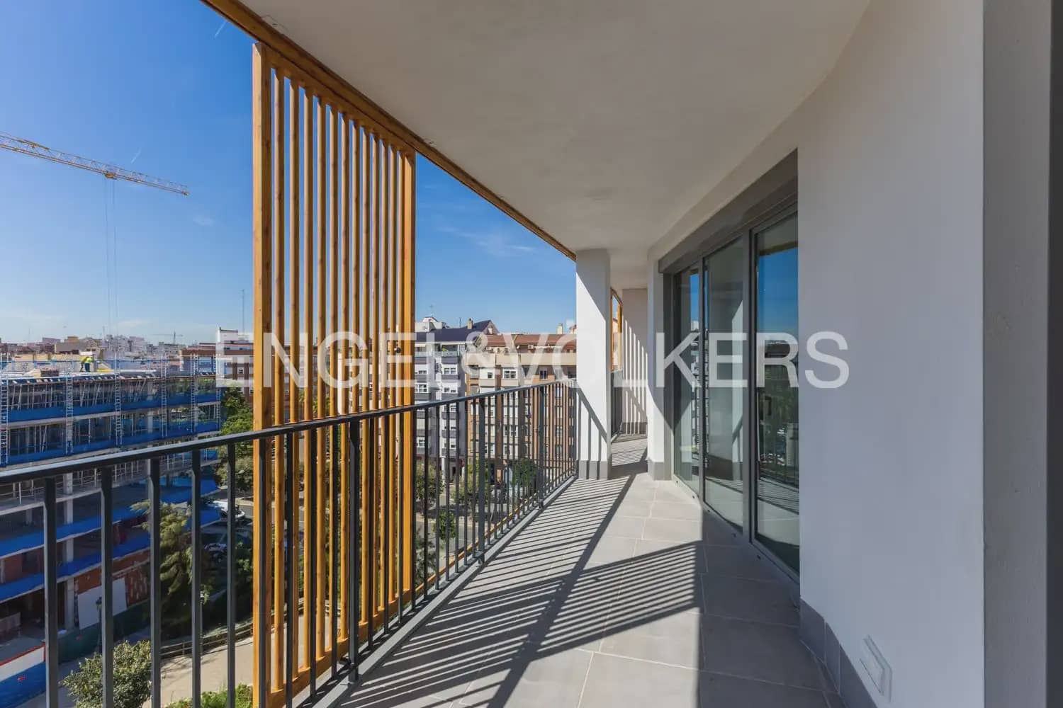 3 sovrum Lägenhet att hyra i Valencia stad med garage - 1 600 € (Ref: 10158749)